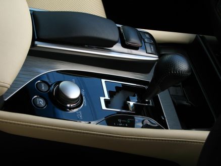 【派遣】車につかうプラ製品の加工・検査